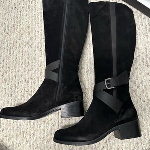 Emanuele Crasto Elegant Black Suede Boots size 9 New